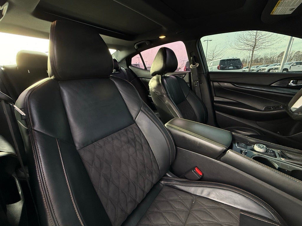 2021 Nissan Maxima SR