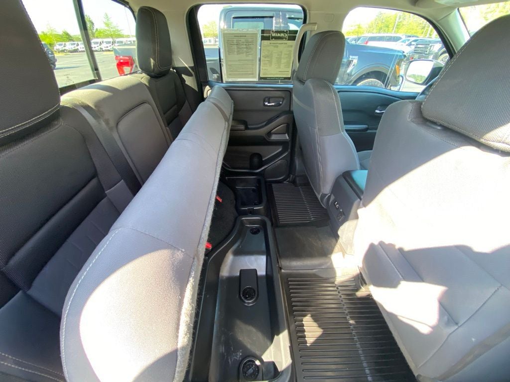 2025 Nissan Frontier SV