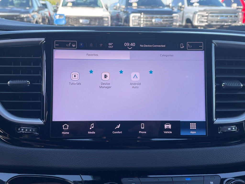 2025 Chrysler Pacifica Select