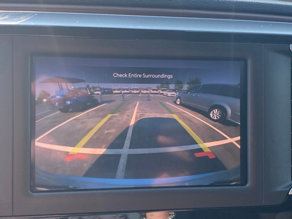 2023 Chrysler Voyager LX