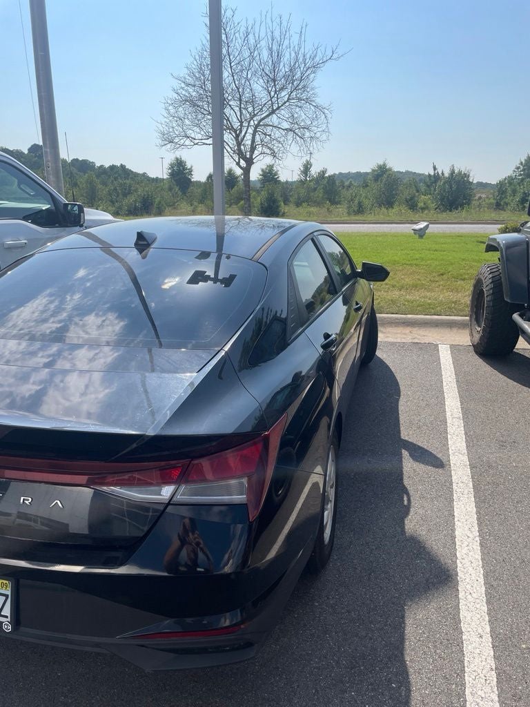 2023 Hyundai Elantra SE