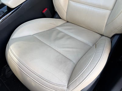 2017 INFINITI QX30 Premium