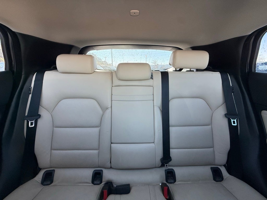 2017 INFINITI QX30 Premium