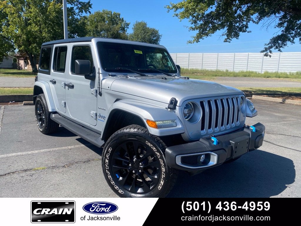 2023 Jeep Wrangler Sahara 4xe - HARD TOP - CLEAN CARFAX