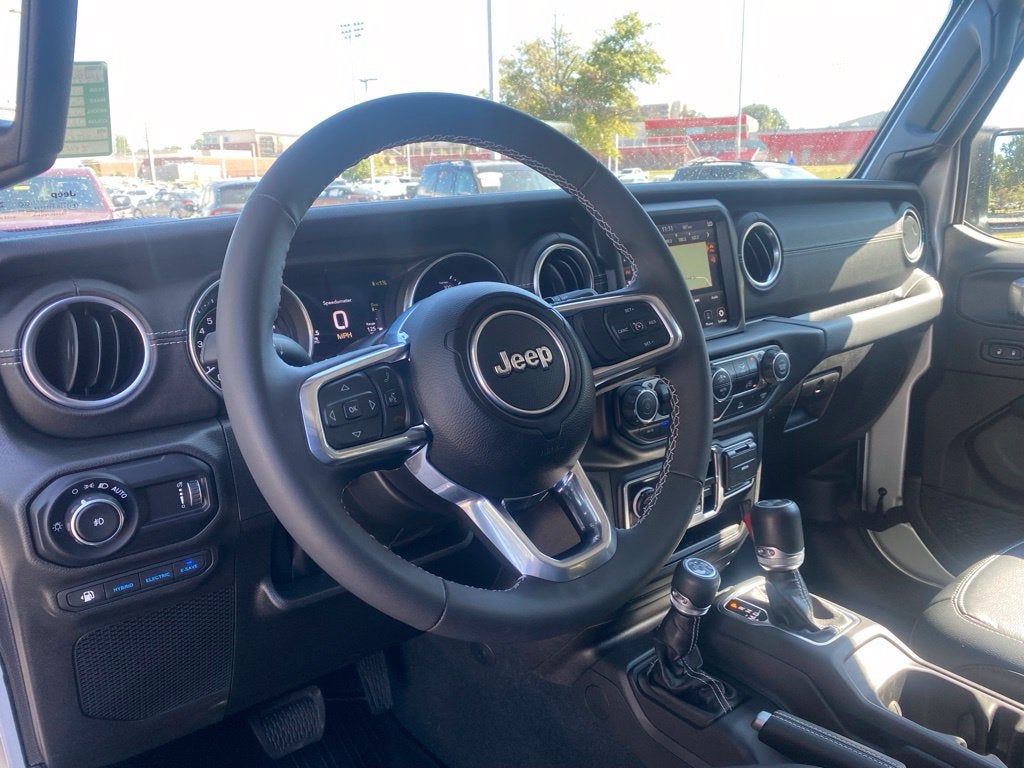 2023 Jeep Wrangler Sahara 4xe - HARD TOP - CLEAN CARFAX