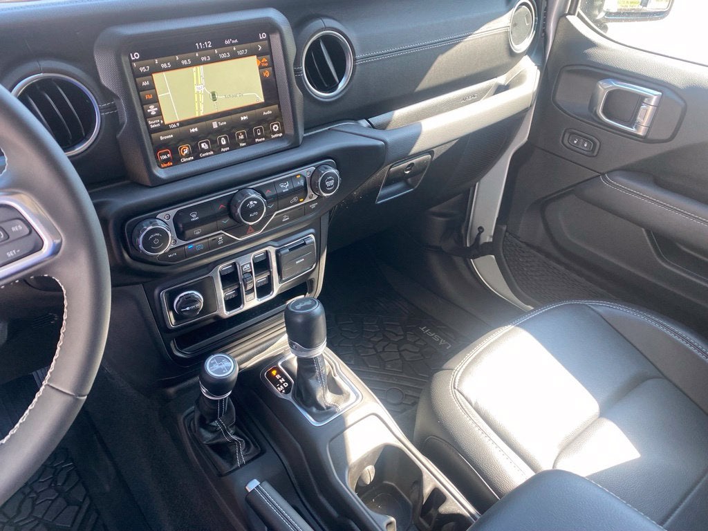 2023 Jeep Wrangler Sahara 4xe - HARD TOP - CLEAN CARFAX