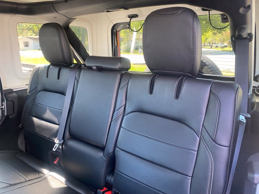 2023 Jeep Wrangler Sahara 4xe - HARD TOP - CLEAN CARFAX