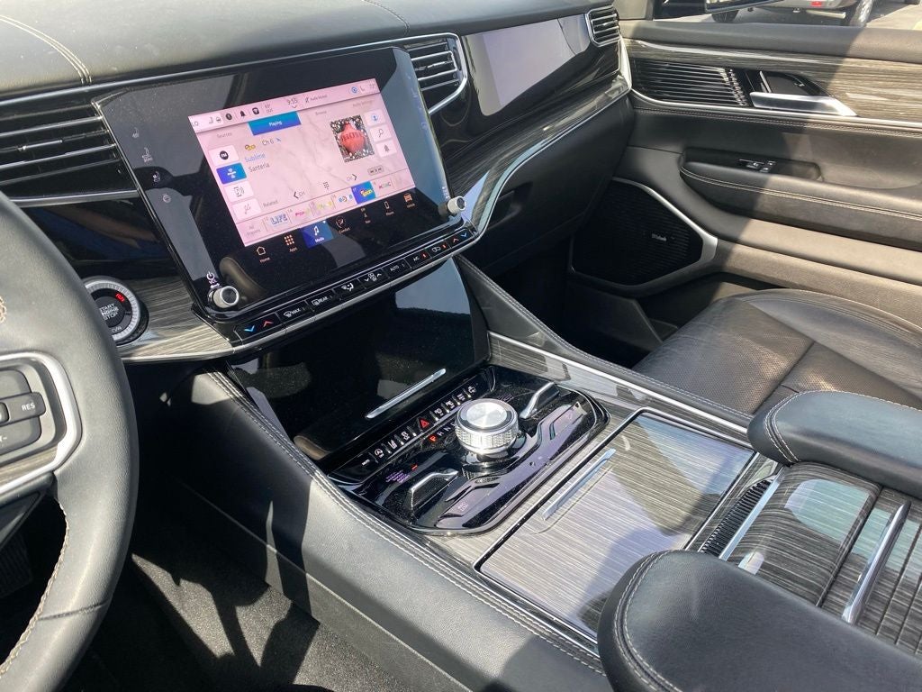 2022 Jeep Wagoneer Series III