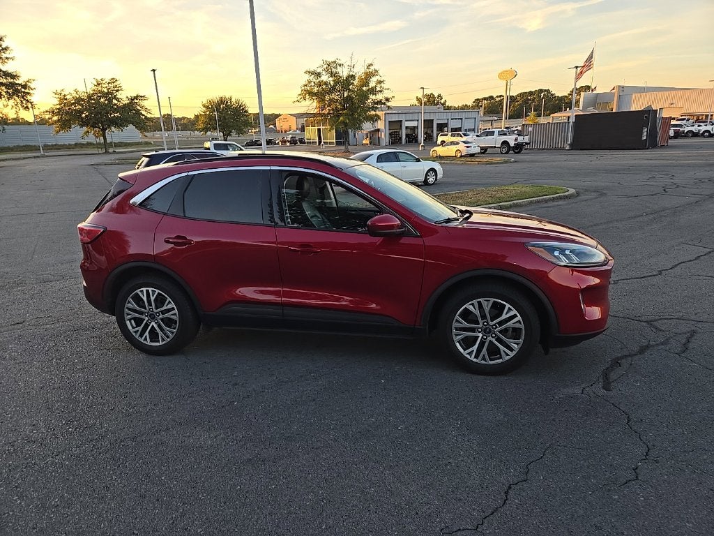 2022 Ford Escape SEL - PANORAMIC ROOF - CO-PILOT 360