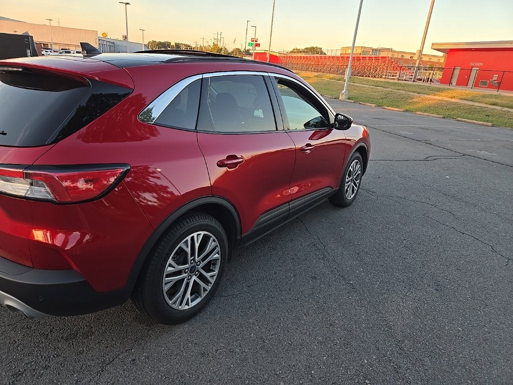 2022 Ford Escape SEL - PANORAMIC ROOF - CO-PILOT 360