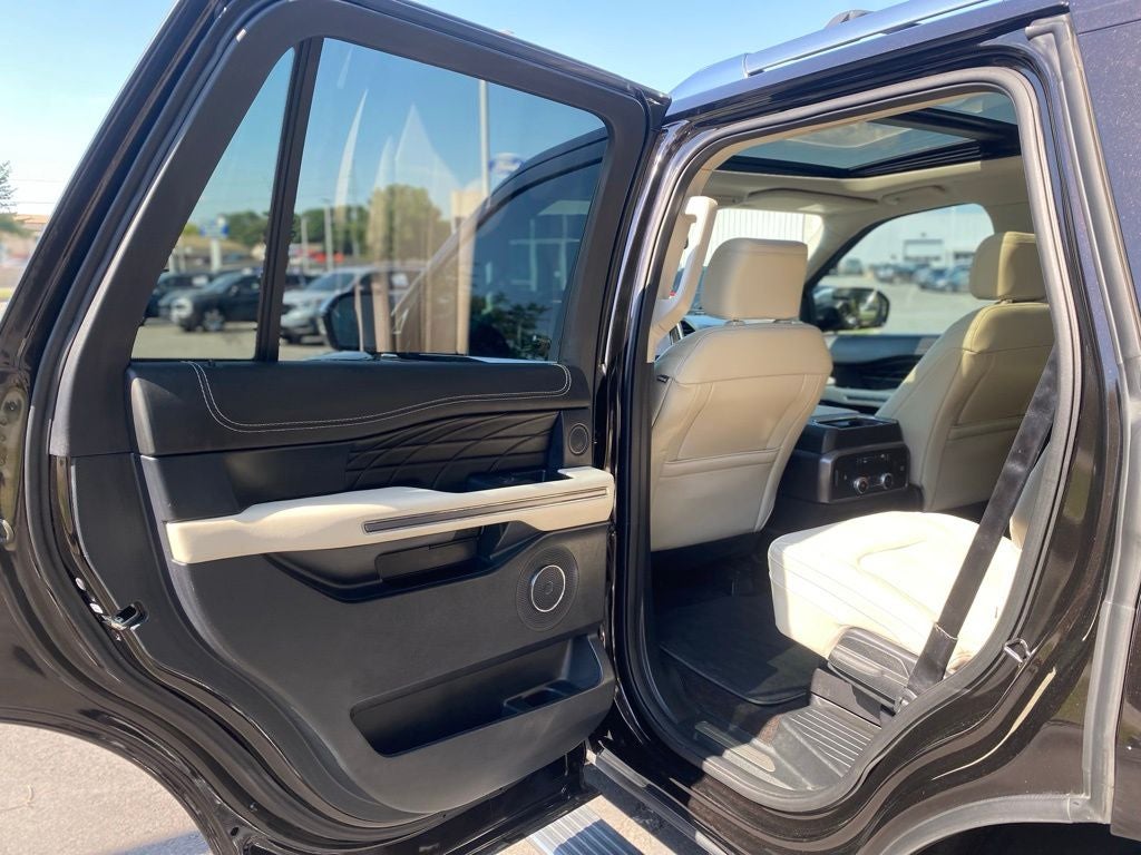 2021 Ford Expedition Platinum - 4WD - CARFAX ONE OWNER