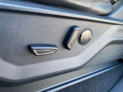 2025 Ford F-250SD Lariat Blackout Package-FX4