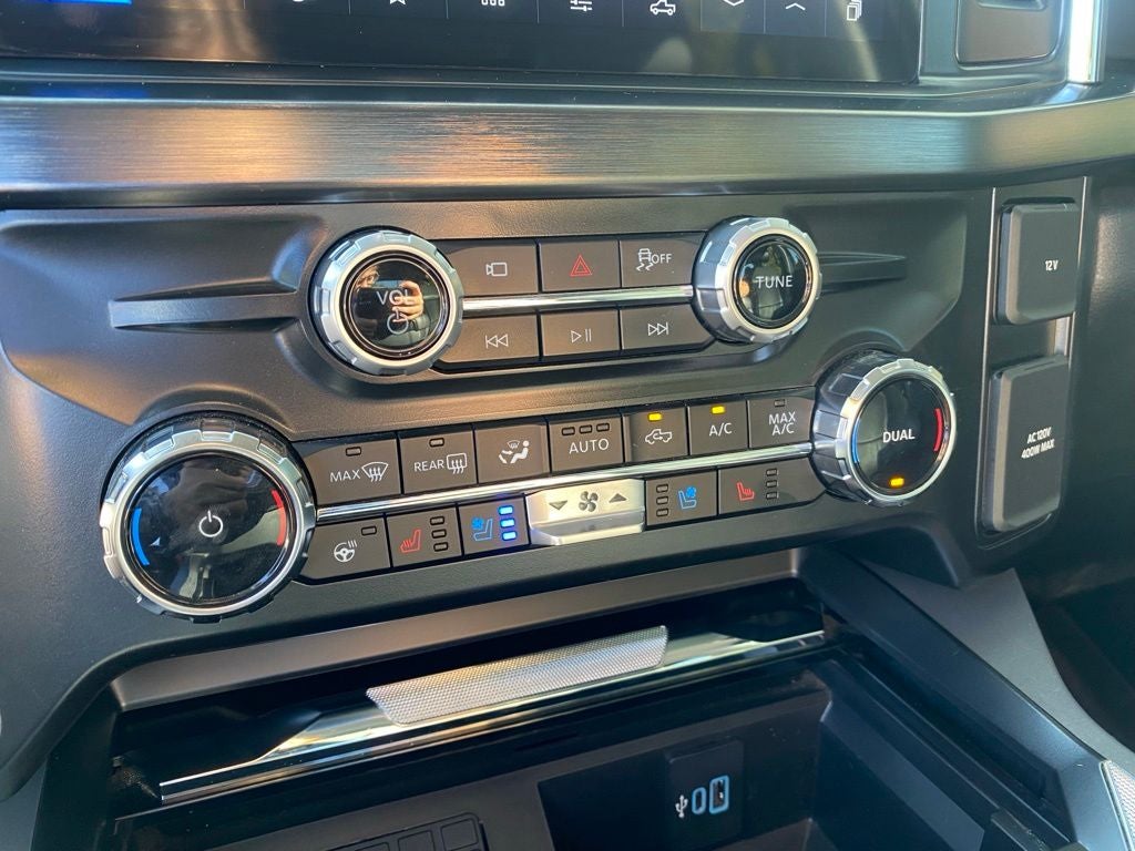 2025 Ford F-250SD Lariat Blackout Package-FX4