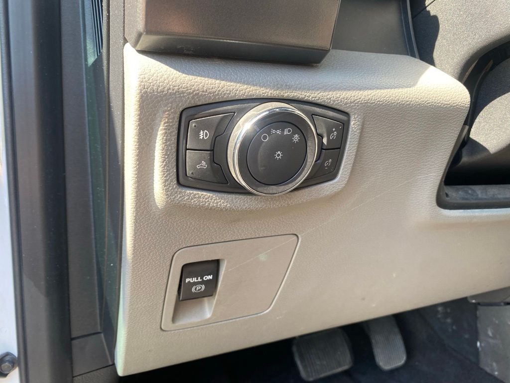 2018 Ford F-150 XLT - 4WD - CLEAN CARFAX