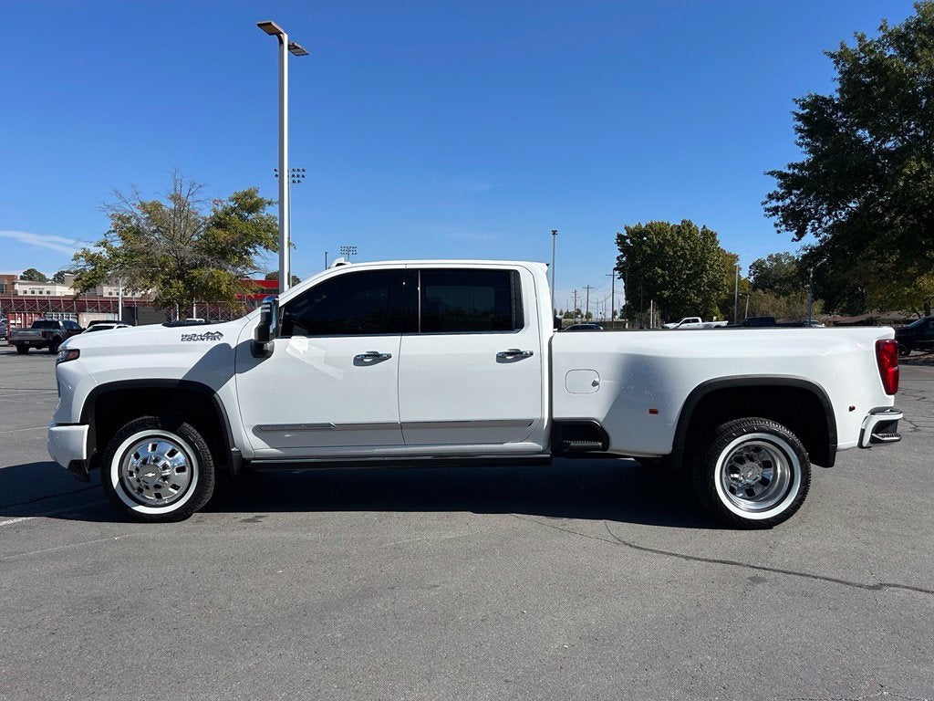 2025 Chevrolet Silverado 3500HD High Country - 4WD - 6.6L DURAMAX - TECH PACKAGE