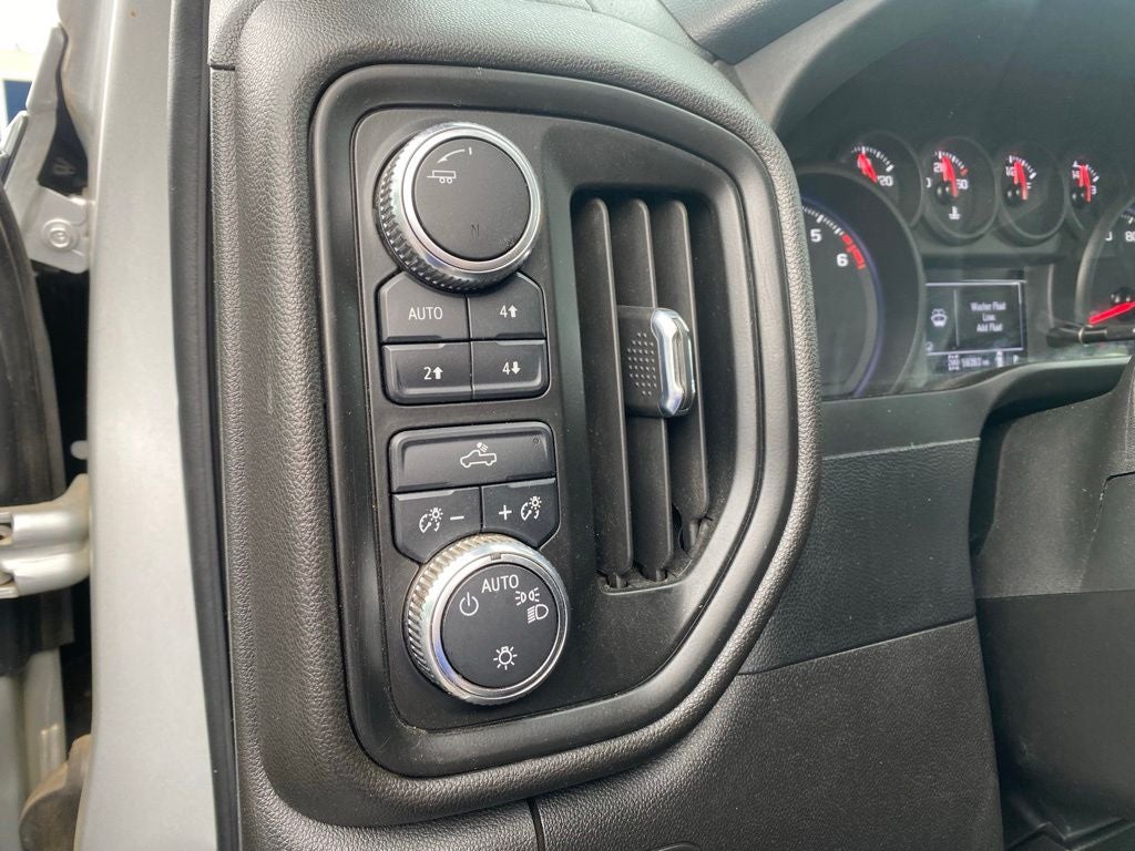 2023 GMC Sierra 3500HD Pro CHASSIS PRO - FLAT BED