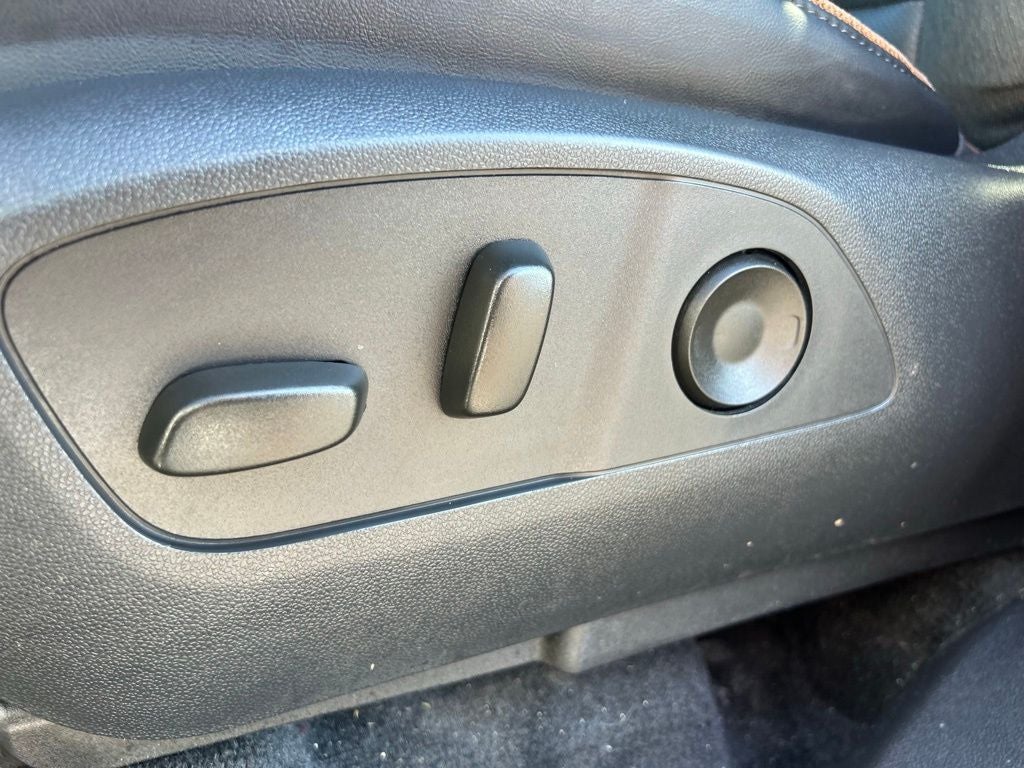 2025 GMC Acadia AT4 - AWD - PANO ROOF - ONE OWNER