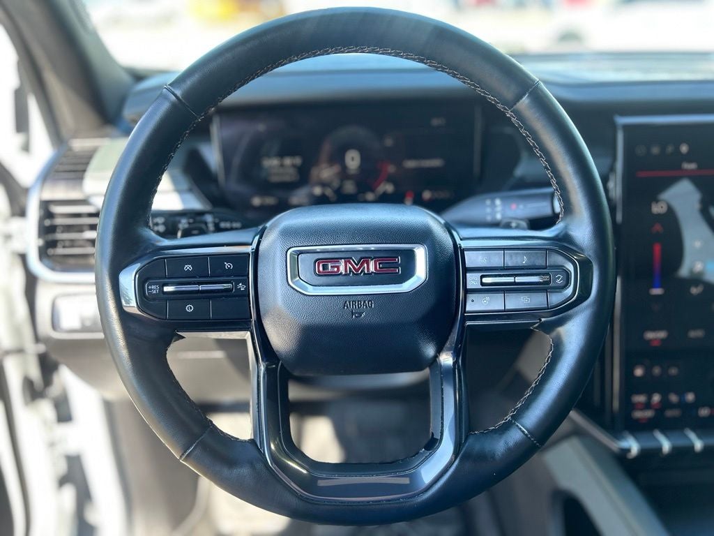 2025 GMC Acadia AT4 - AWD - PANO ROOF - ONE OWNER