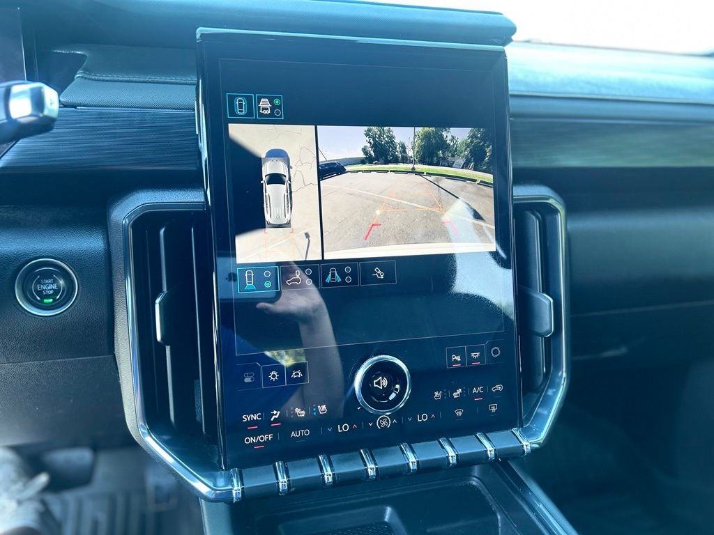 2025 GMC Acadia AT4 - AWD - PANO ROOF - ONE OWNER