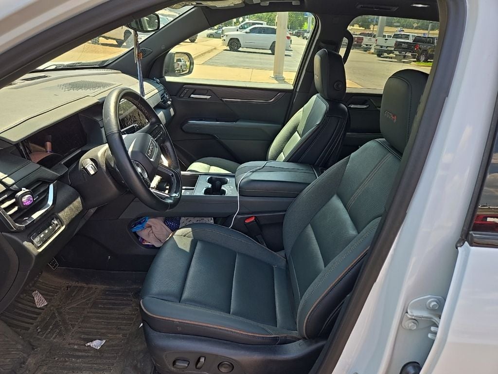 2025 GMC Acadia AT4
