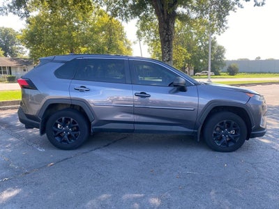 2022 Toyota RAV4 LE