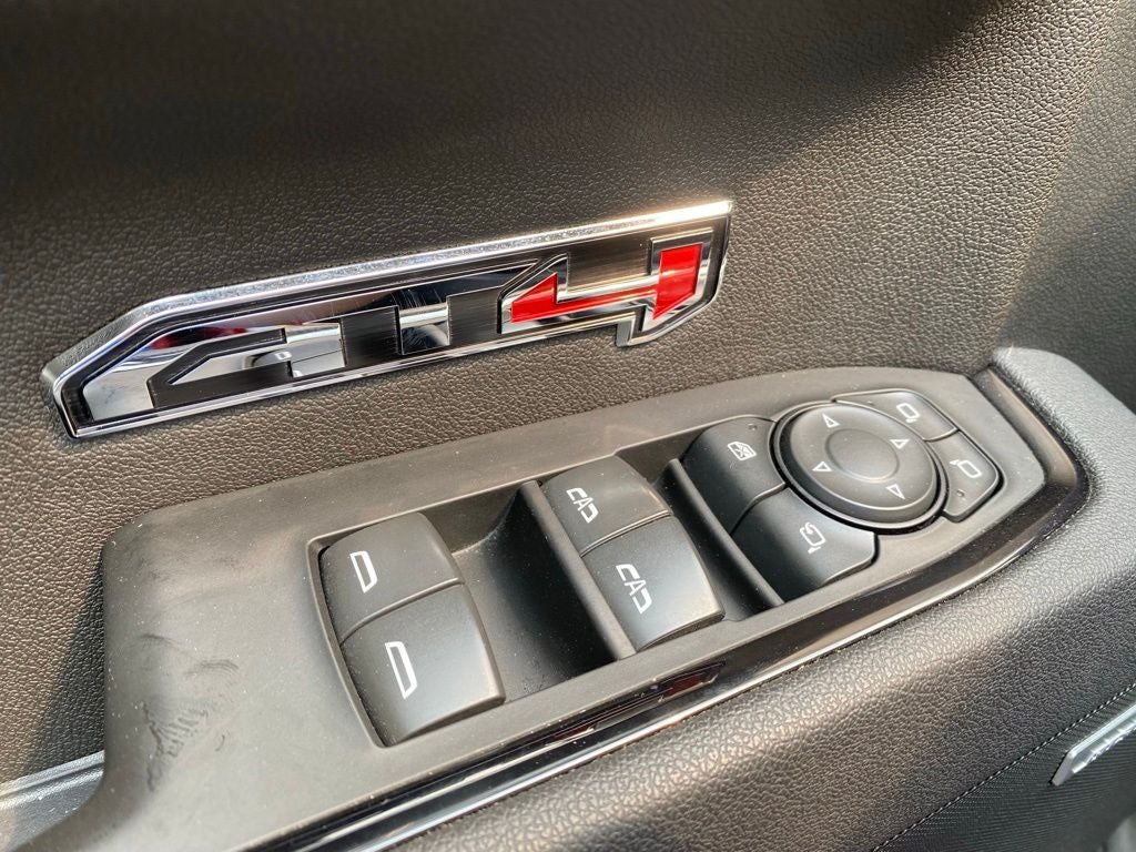2025 GMC Sierra 1500 AT4 - TECH PKG - ONE OWNER - SUNROOF