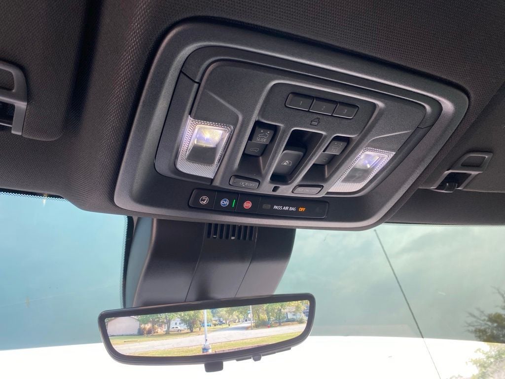2025 GMC Sierra 1500 AT4 - TECH PKG - ONE OWNER - SUNROOF