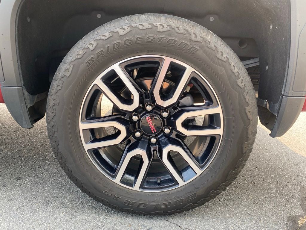 2025 GMC Sierra 1500 AT4 - TECH PKG - ONE OWNER - SUNROOF