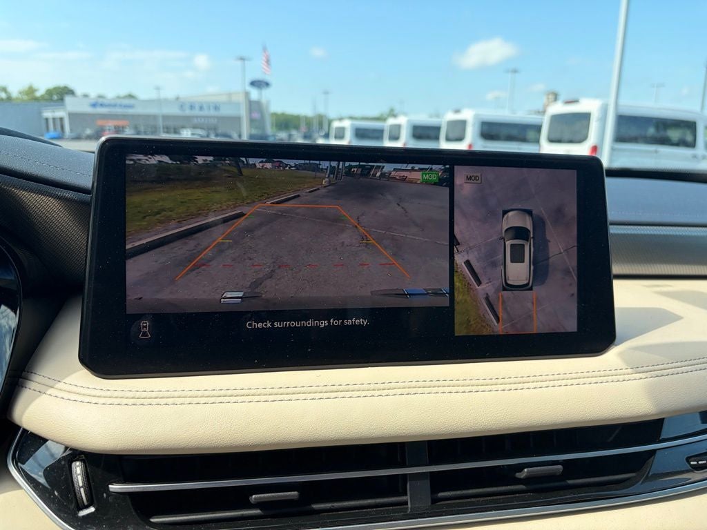 2023 INFINITI QX60 LUXE