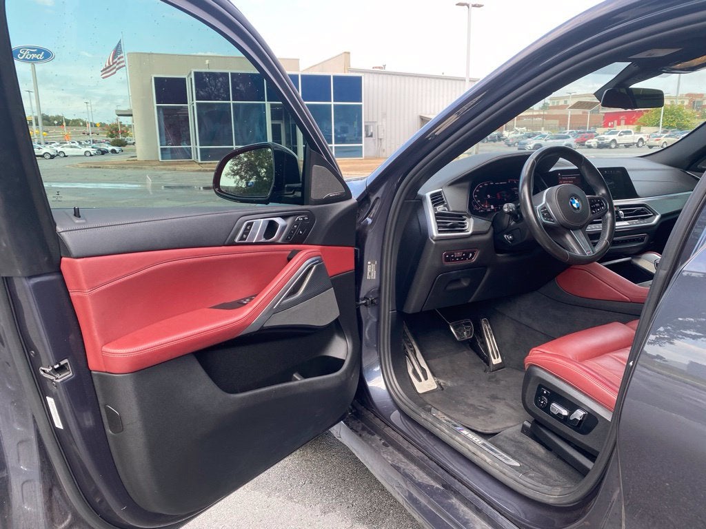 2020 BMW X6 M50i