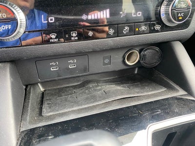 2025 Mitsubishi Outlander SE - FORD BLUE CERTIFIED