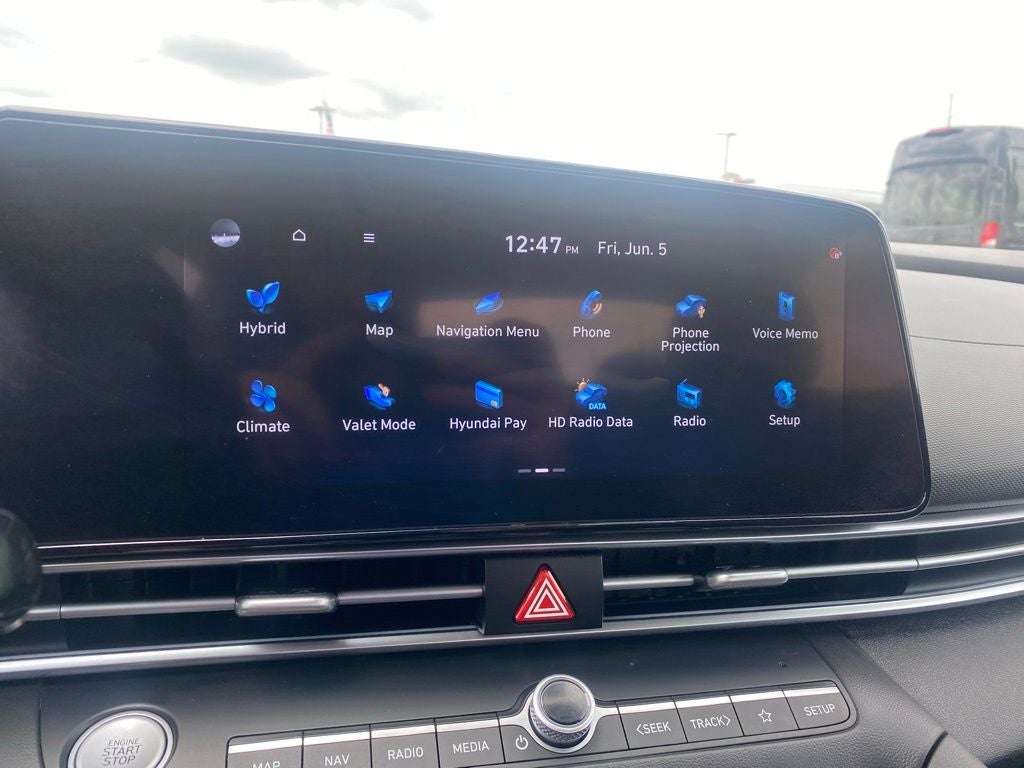 2022 Hyundai Elantra Hybrid Limited