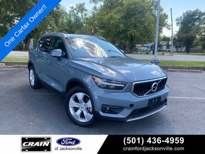 2022 Volvo XC40 Momentum