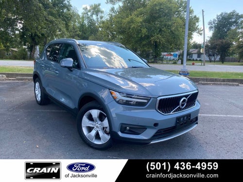 2022 Volvo XC40 Momentum