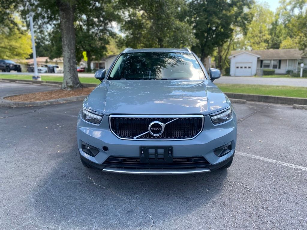 2022 Volvo XC40 Momentum