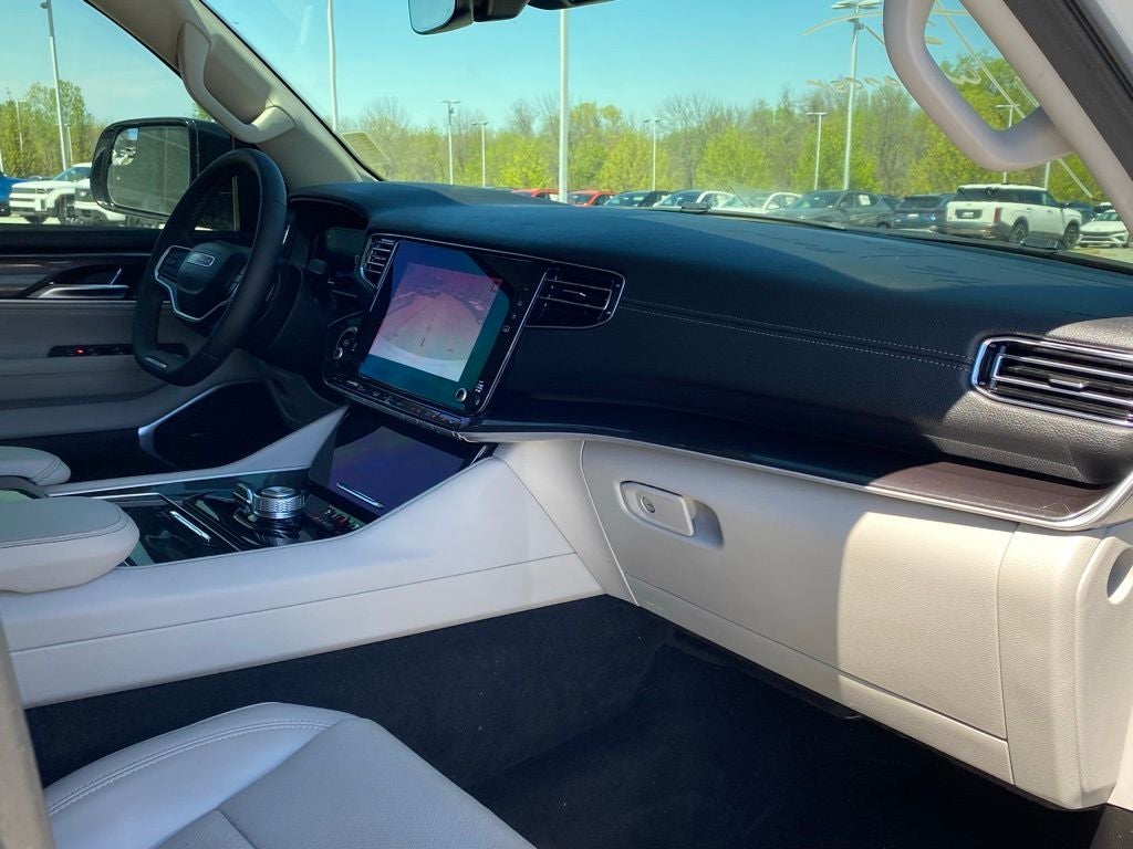 2024 Jeep Wagoneer Base