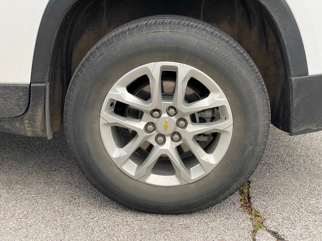 2023 Chevrolet Traverse LS