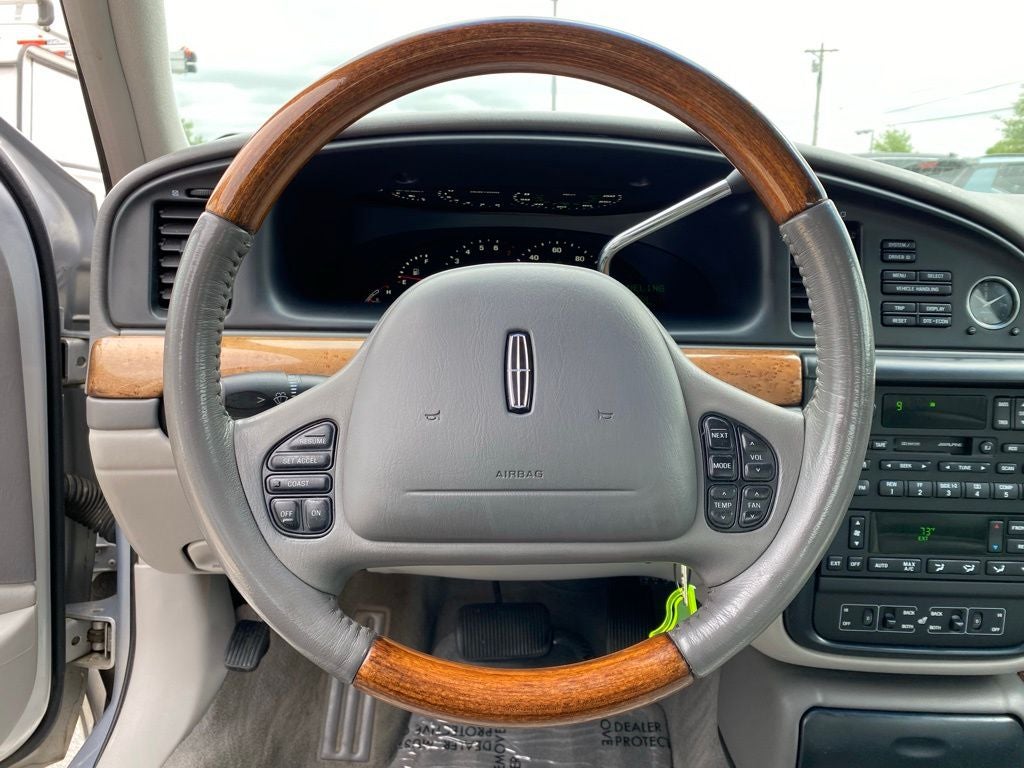 2002 Lincoln Continental Base