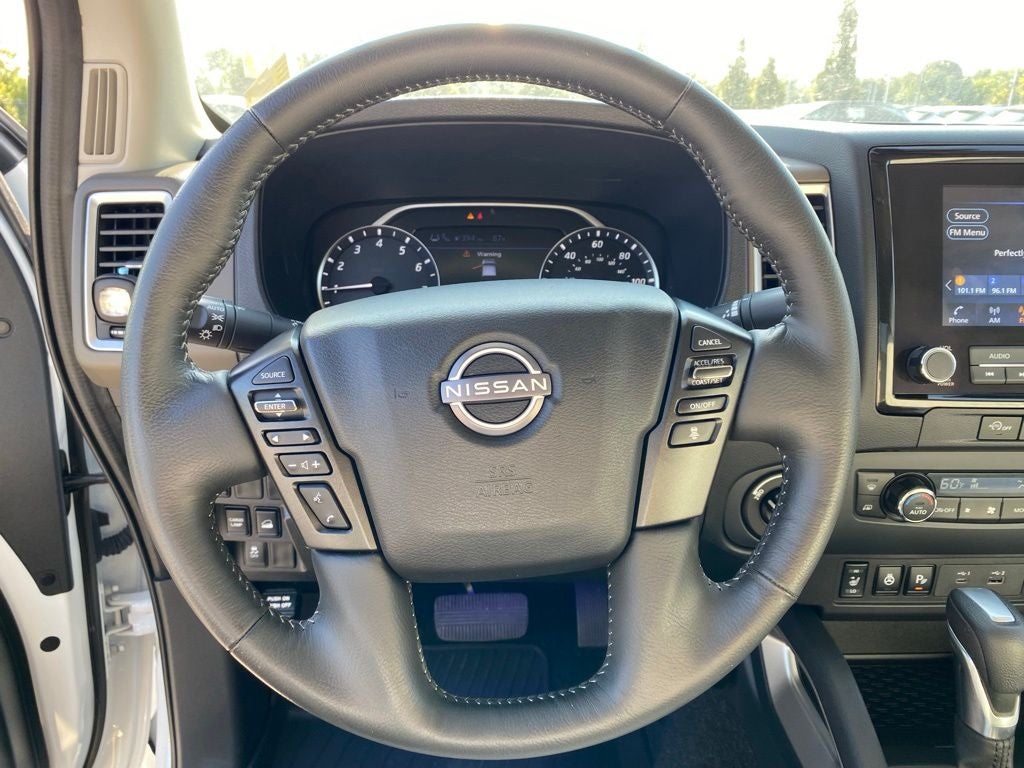 2024 Nissan Frontier SV
