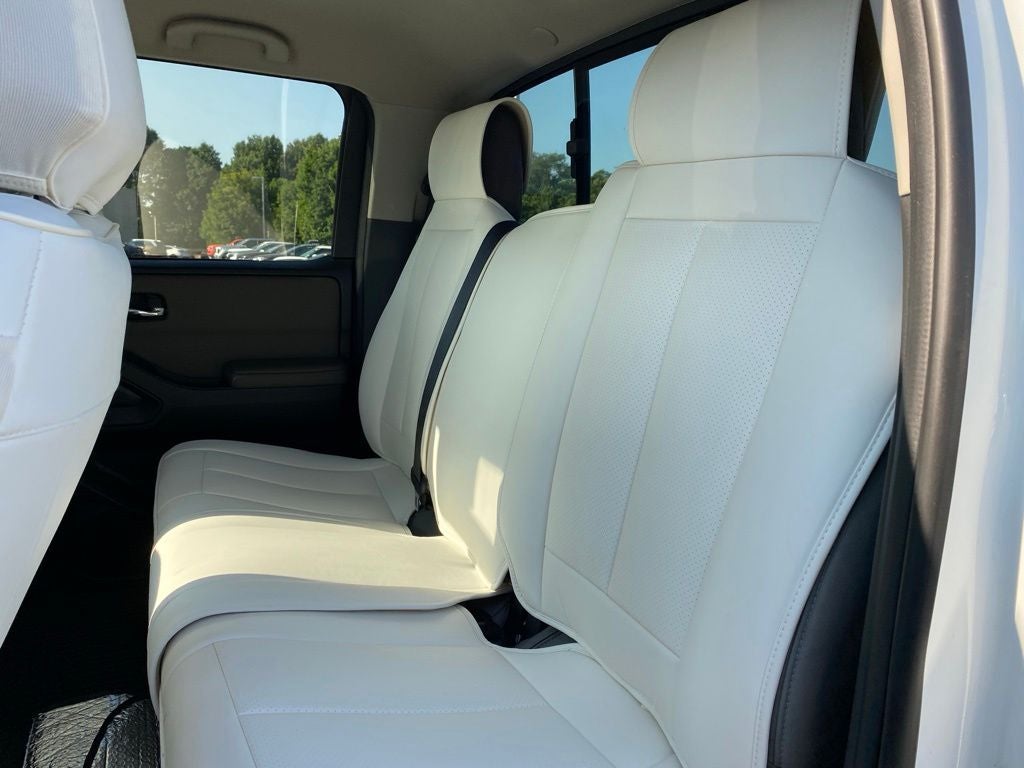 2024 Nissan Frontier SV