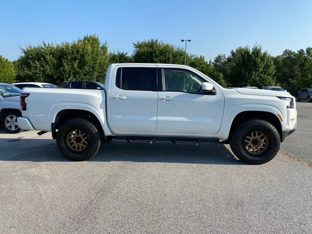 2024 Nissan Frontier SV