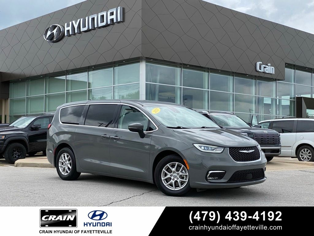 2023 Chrysler Pacifica Touring L