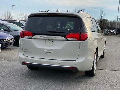 2017 Chrysler Pacifica Touring L Plus