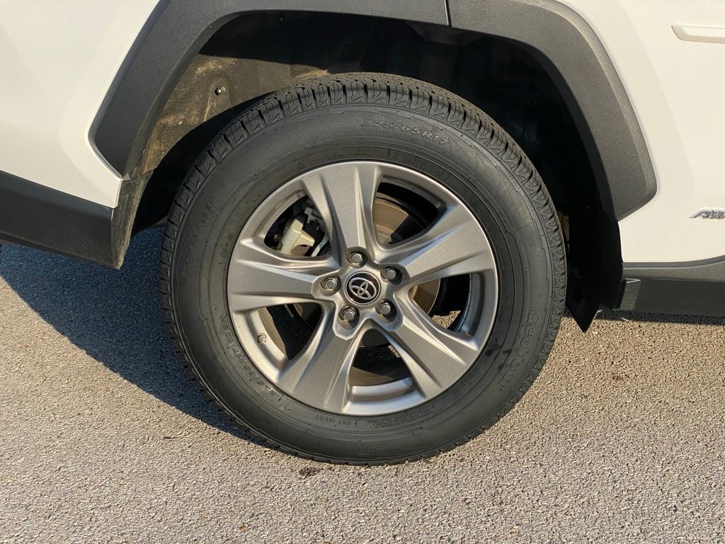 2024 Toyota RAV4 Hybrid LE