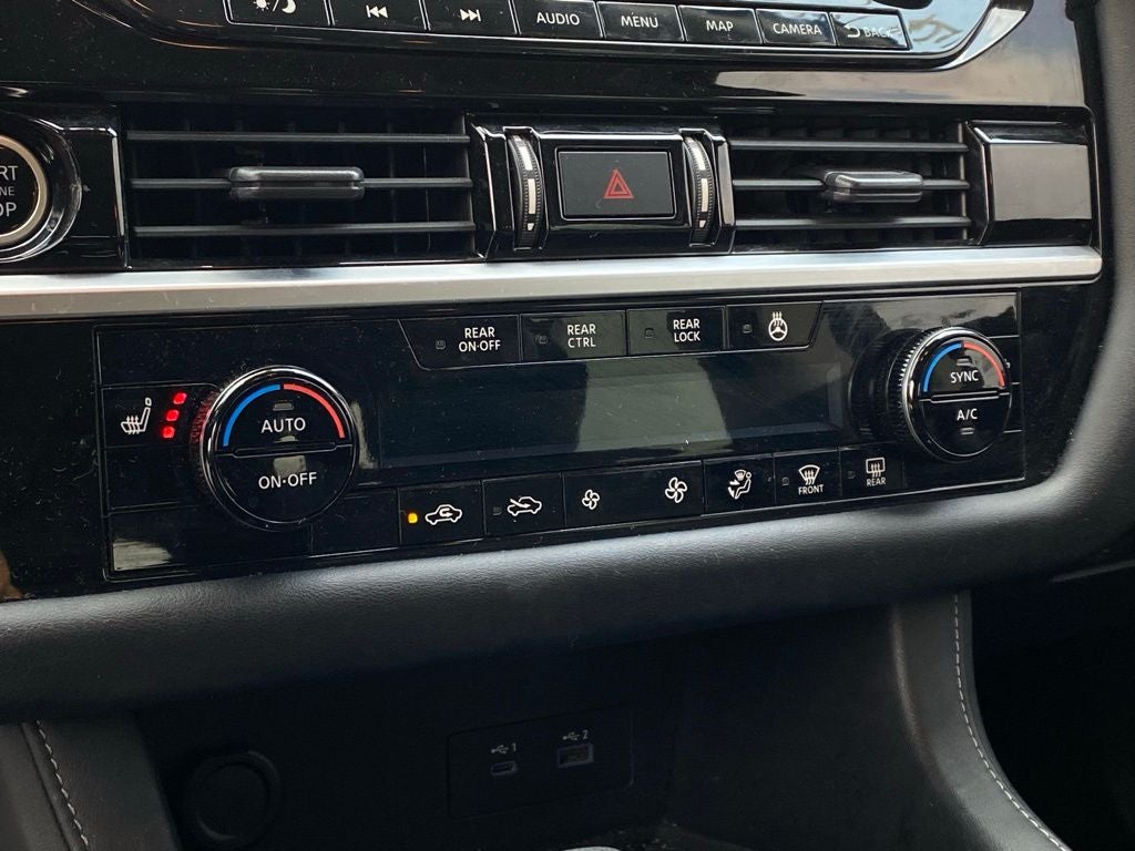 2022 Nissan Pathfinder SL