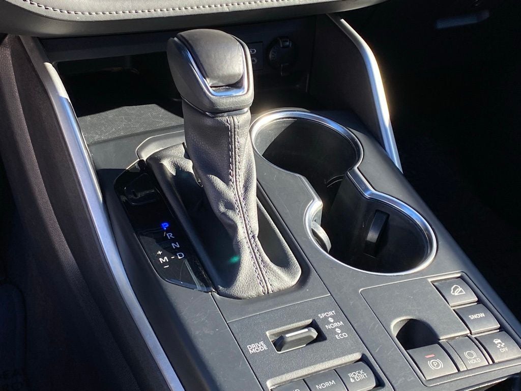 2024 Toyota Highlander LE ALL WHEEL DRIVE