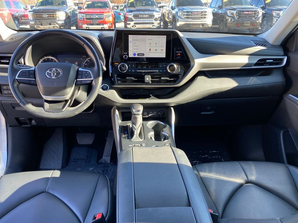 2024 Toyota Highlander LE ALL WHEEL DRIVE