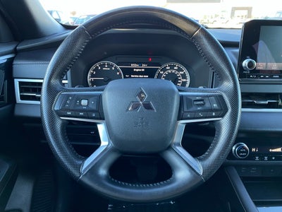 2022 Mitsubishi Outlander SE