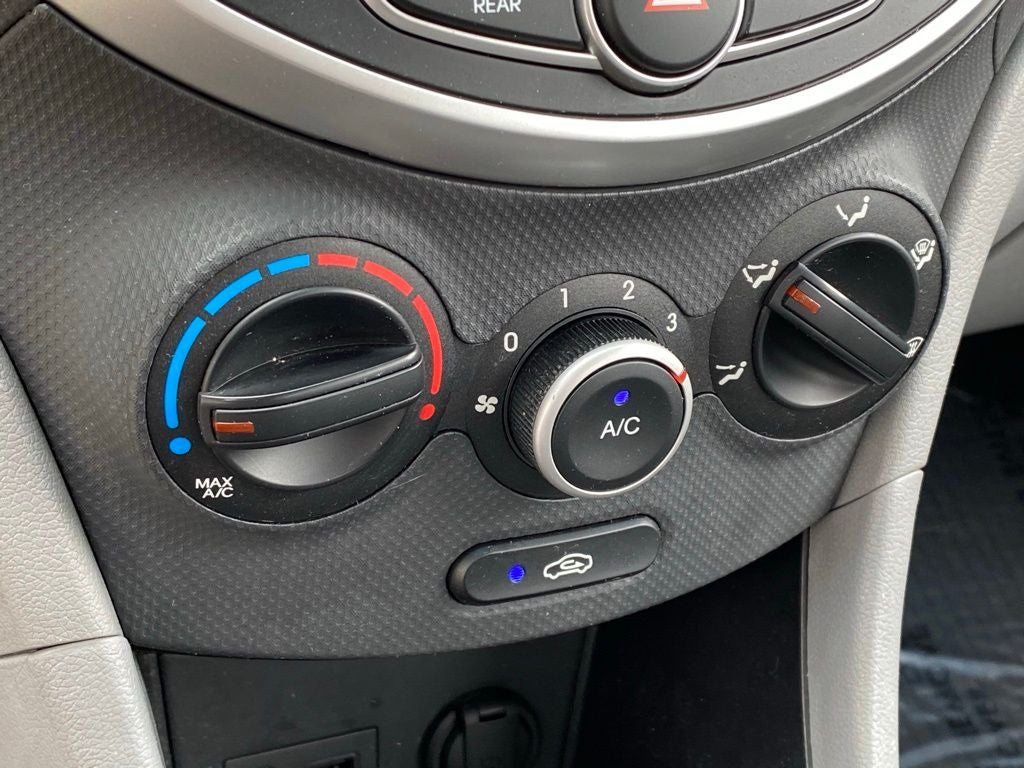 2012 Hyundai Accent GLS