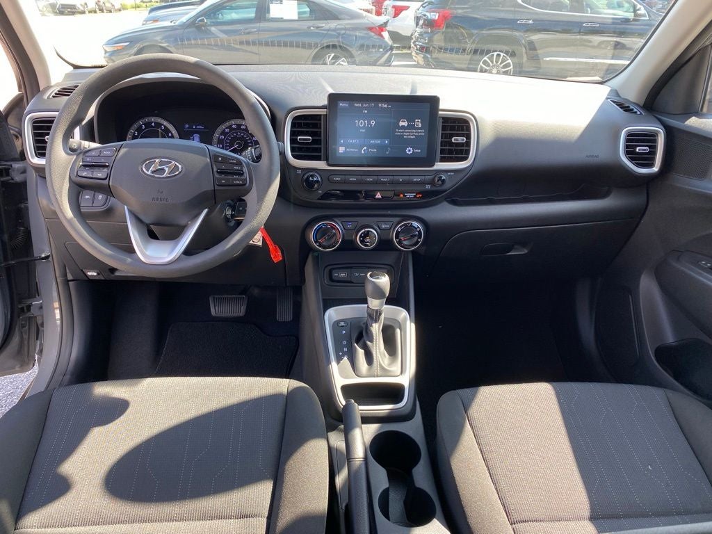 2022 Hyundai Venue SE